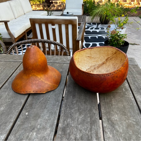 Stone Heat Hand Decorated Gourd Container By Ridge Kunzel Large Lid and Bowl - Picture 6 of 11